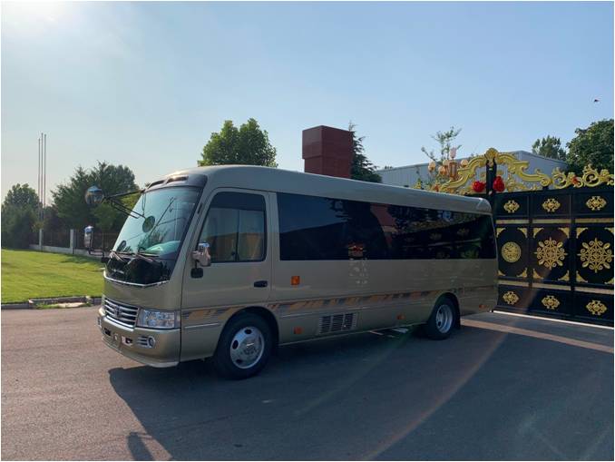 豪华考斯特14座